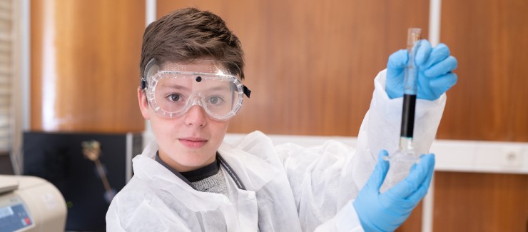 De pequenino é que se... descobre a Química!