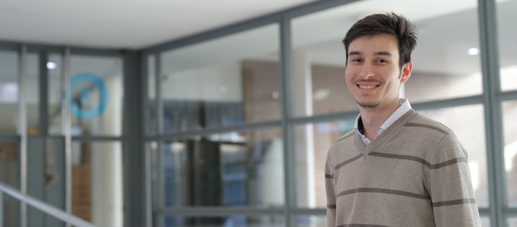 Tese sobre aplicação de métodos multicritério em empresas