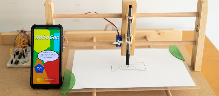Estudante do ISEP desenvolve projeto de robótica didático de desenho Geométrico